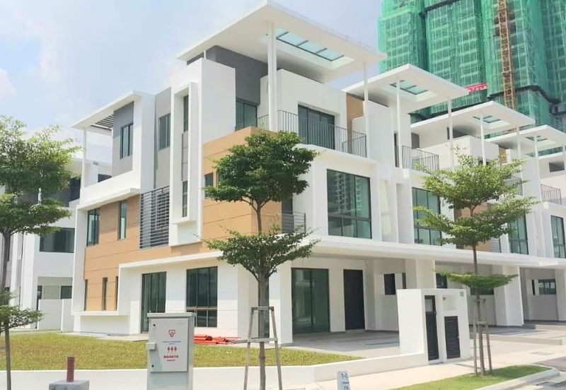 Lake Point Residence