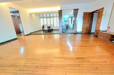 Hijau Apartment (Ukay Heights)