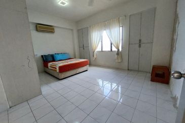 Casa Venicia Condominium