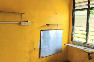 TAMAN KAMUNTING AMAN