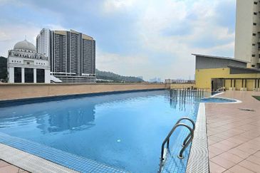 Residensi Bistaria, Ukay Bistari