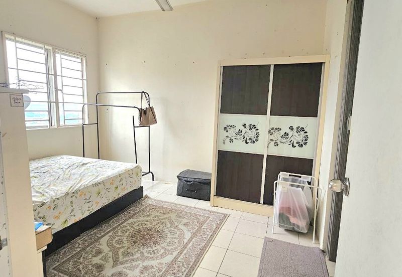 Residensi Bistaria, Ukay Bistari