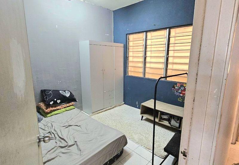 Residensi Bistaria, Ukay Bistari