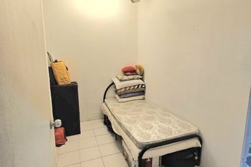 Residensi Bistaria, Ukay Bistari