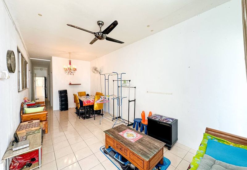 Residensi Bistaria, Ukay Bistari