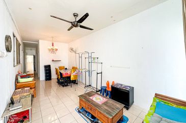 Residensi Bistaria, Ukay Bistari