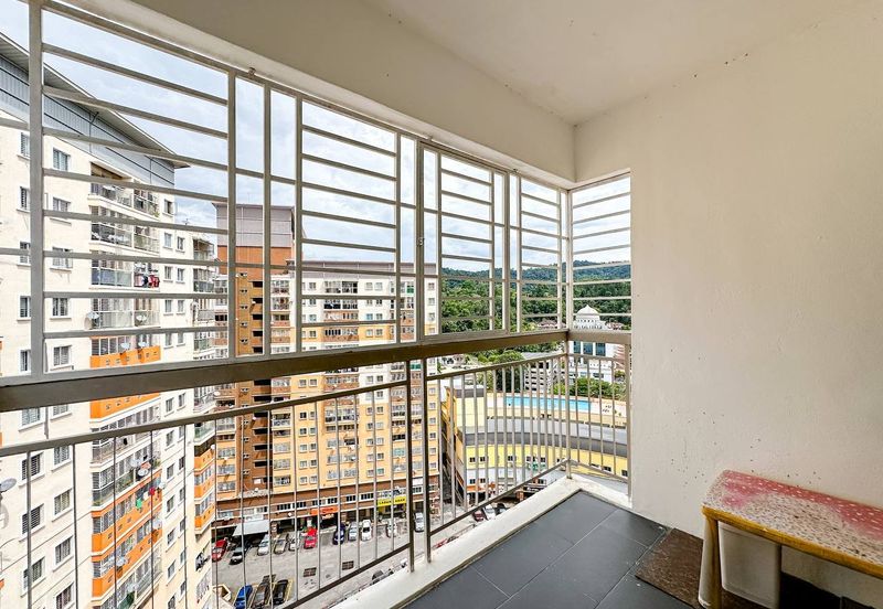 Residensi Bistaria, Ukay Bistari