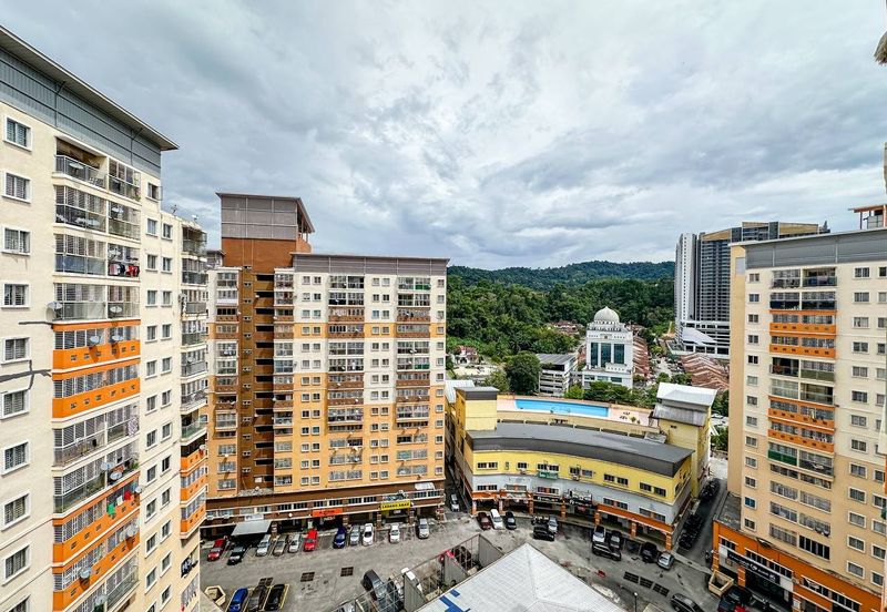 Residensi Bistaria, Ukay Bistari