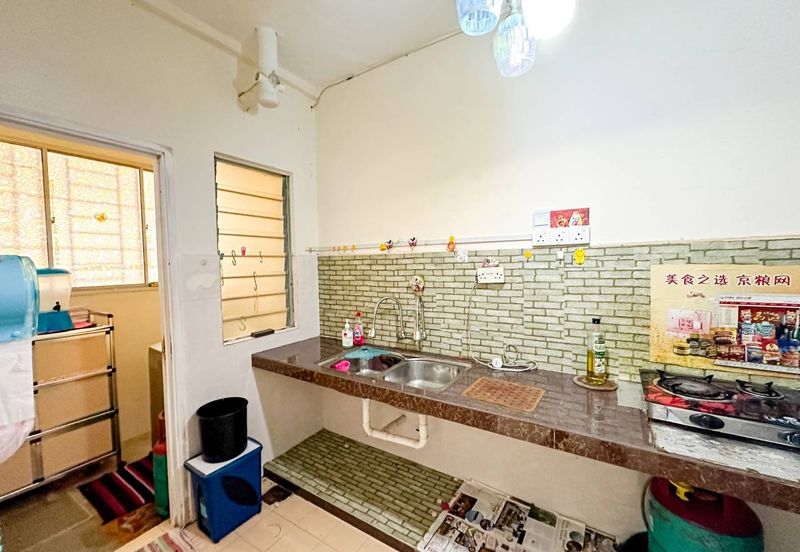 Residensi Bistaria, Ukay Bistari