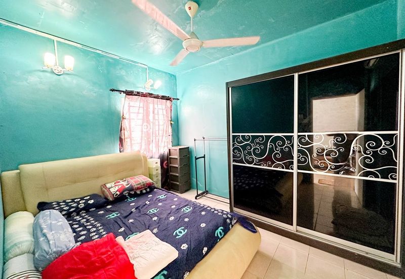 Residensi Bistaria, Ukay Bistari