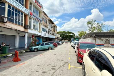 Persiaran Raja Muda Musa, Pelabuhan Klang