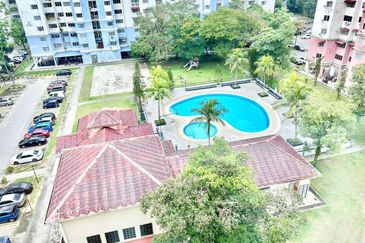 Tasik Heights Apartment