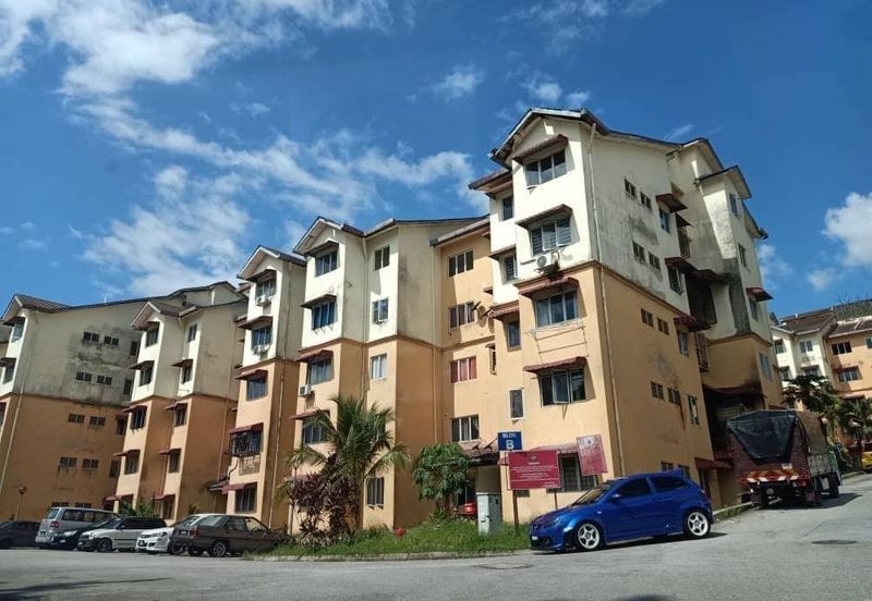 Cempaka Apartment (Taman Bunga Raya)