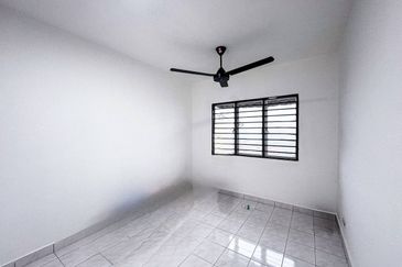 Cempaka Apartment (Taman Bunga Raya)