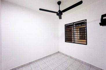 Cempaka Apartment (Taman Bunga Raya)