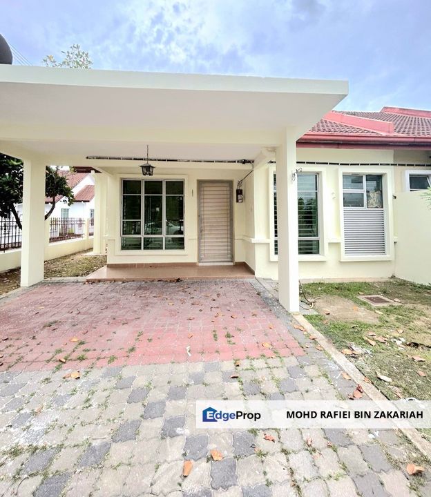 Bandar Bukit Raja end lot Single Storey Terrace, Jalan Makyong, Klang, Selangor, Klang