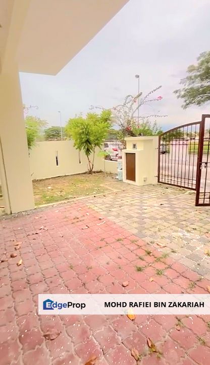 Bandar Bukit Raja end lot Single Storey Terrace, Jalan Makyong, Klang, Selangor, Klang
