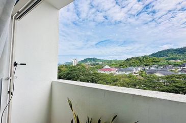 Residensi Bistaria, Ukay Bistari