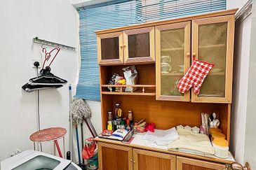 Residensi Bistaria, Ukay Bistari