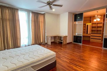 Semi-Detached House Cyberjaya Perdana Lakeview East 