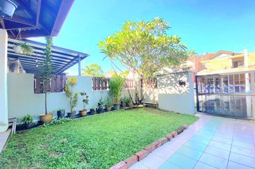 Jalan Anggerik Aranda 31/41