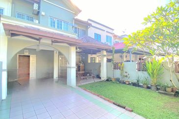 Jalan Anggerik Aranda 31/41