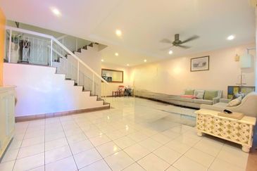 Jalan Anggerik Aranda 31/41