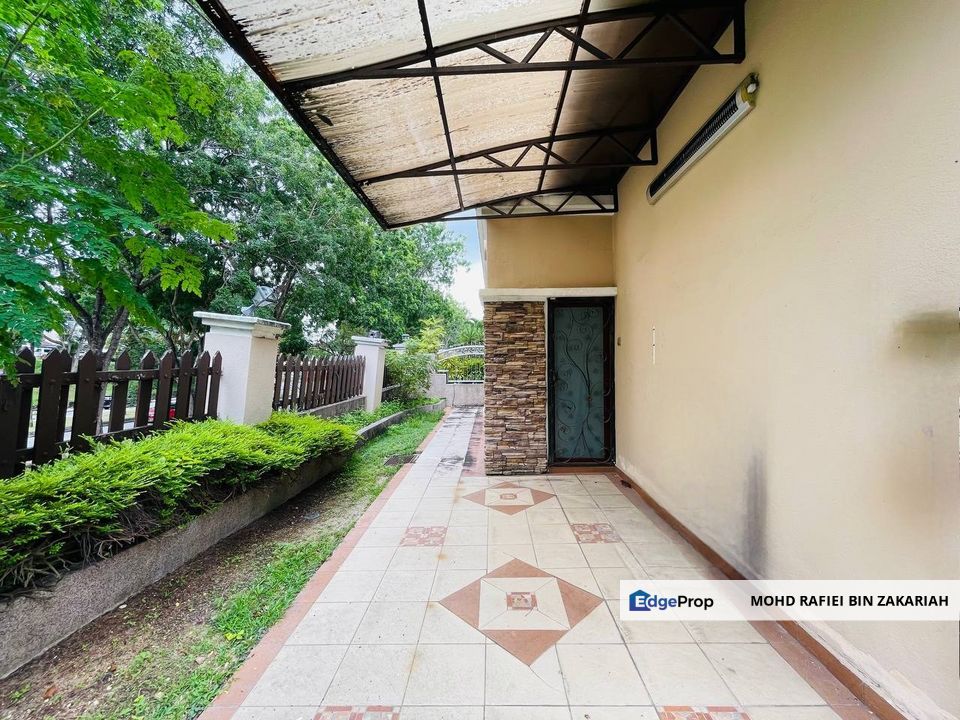 (Fully Renovated) SEMI D 3 STOREY HOUSE JALAN KUARZA SEKSYEN 7 SHAH ALAM, Selangor, Shah Alam