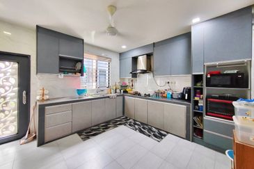 Jalan Kebun Nenas 2B/KS7