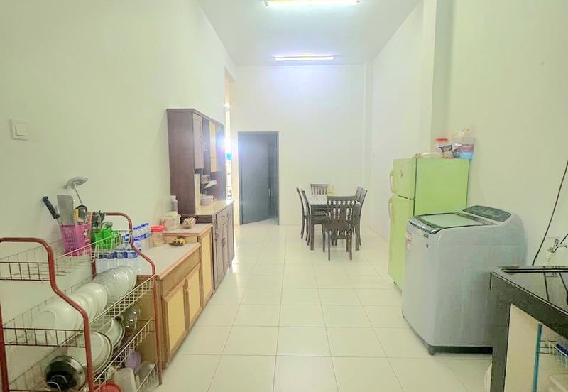 DESA LAHAT SRI -WANG