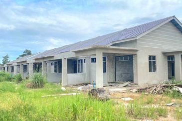 (Zero Deposit) Projek Perumahan Teres Setingkat Taman Jelatok Tanah Merah, Kelantan.