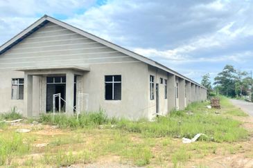 (Zero Deposit) Projek Perumahan Teres Setingkat Taman Jelatok Tanah Merah, Kelantan.