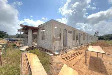 (Zero Booking) Rumah Teres Setingkat Taman Desa Merah, Tanah Merah, Kelantan