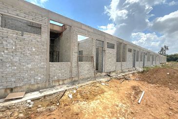 (Zero Booking) Rumah Teres Setingkat Taman Desa Merah, Tanah Merah, Kelantan