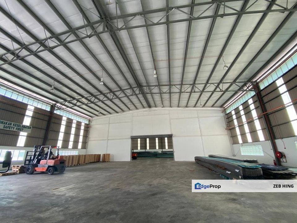 Puchong Warehouse for Lease for Rental RM48,000 By ZEB HING EdgeProp.my