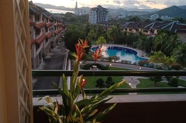 Seaview from Balcony and 5 mins to Kuah Jetty