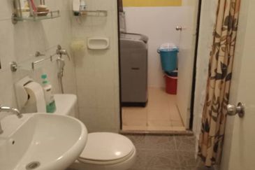 Seaview from Balcony and 5 mins to Kuah Jetty