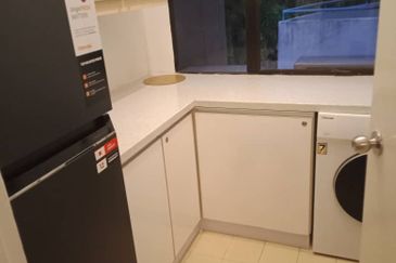 Seaview from Balcony and 5 mins to Kuah Jetty