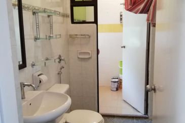 Seaview from Balcony and 5 mins to Kuah Jetty