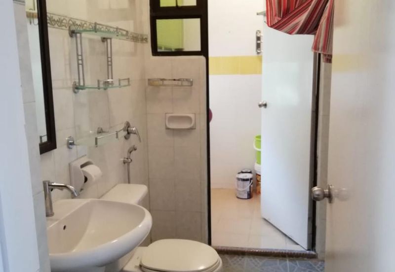 Seaview from Balcony and 5 mins to Kuah Jetty