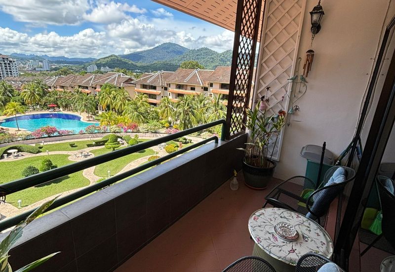 Seaview from Balcony and 5 mins to Kuah Jetty