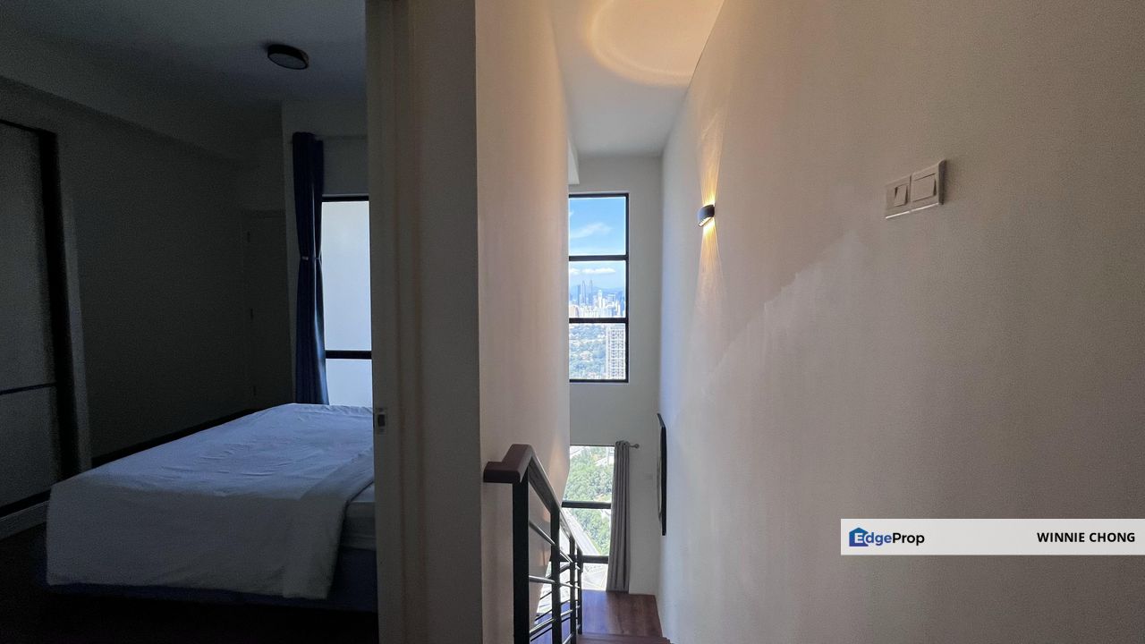 Hugh floor facing KLCC TRX and Merdeka 118, Kuala Lumpur, Mont Kiara