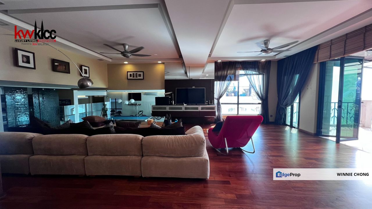 Seaview villa with private infinity pool, Penang, Batu Ferringhi