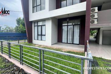New Luxury Seaview Condominium in Kuah Langkawi