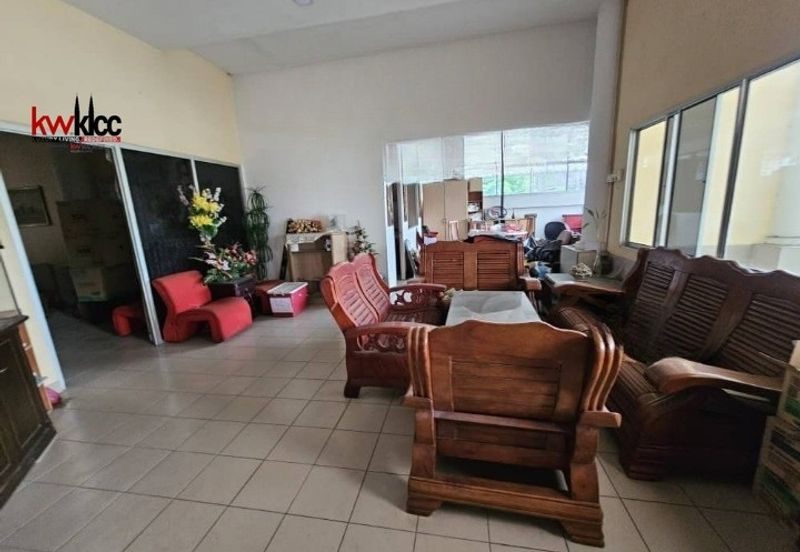 3 storey Bungalow with extemnsion facing KLCC, PNB118 and TRX for Sale