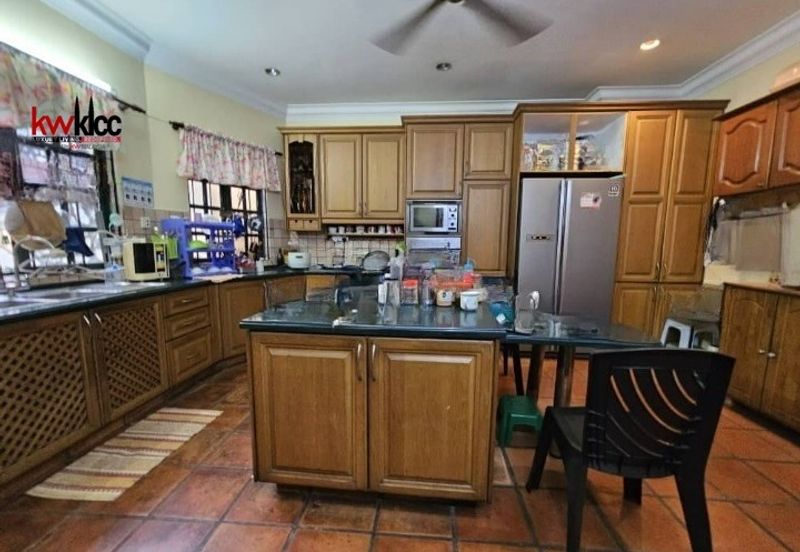 3 storey Bungalow with extemnsion facing KLCC, PNB118 and TRX for Sale