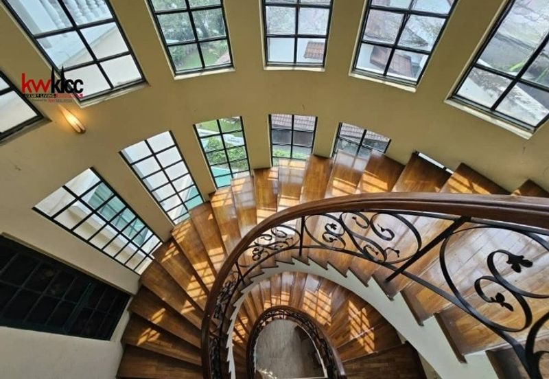 3 storey Bungalow with extemnsion facing KLCC, PNB118 and TRX for Sale