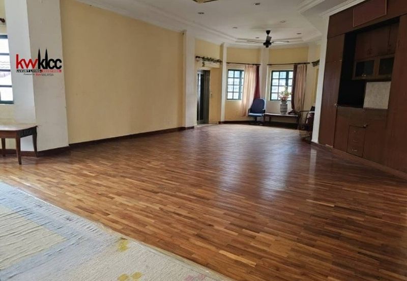 3 storey Bungalow with extemnsion facing KLCC, PNB118 and TRX for Sale