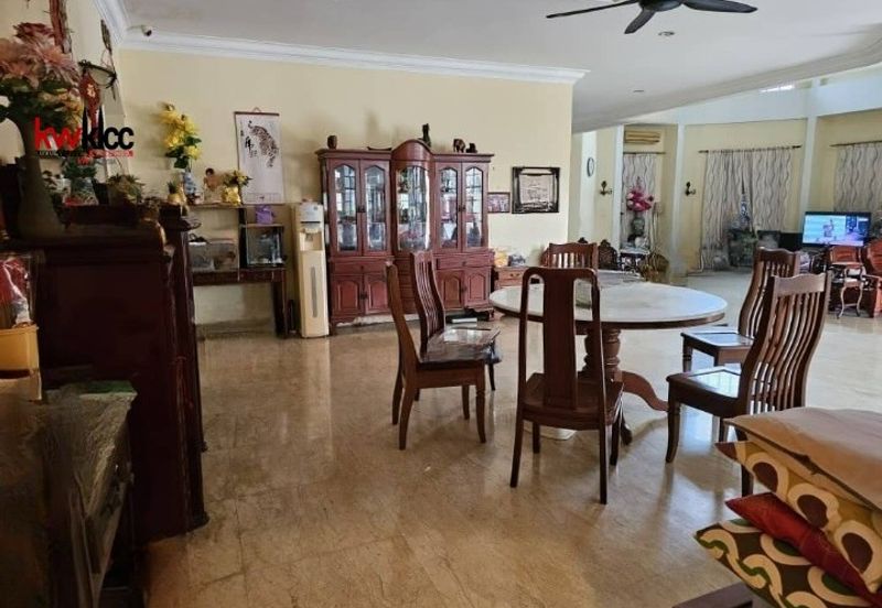 3 storey Bungalow with extemnsion facing KLCC, PNB118 and TRX for Sale