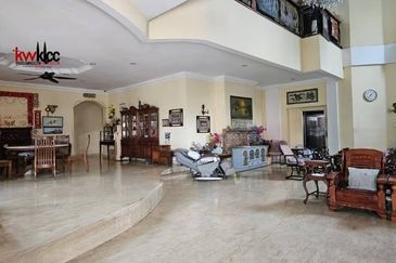 3 storey Bungalow with extemnsion facing KLCC, PNB118 and TRX for Sale